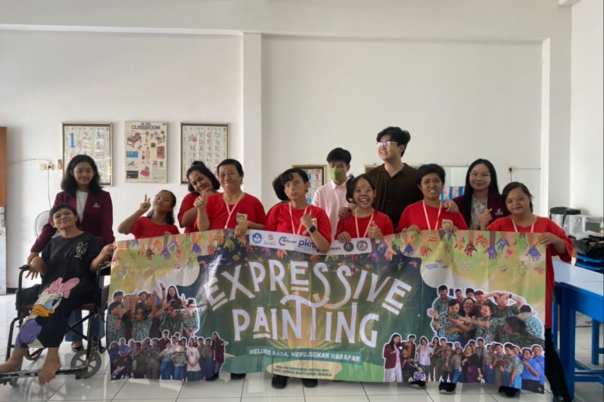 Meningkatkan Martabat Penyandang Disabilitas Lewat Seni Lukis Ekspresif